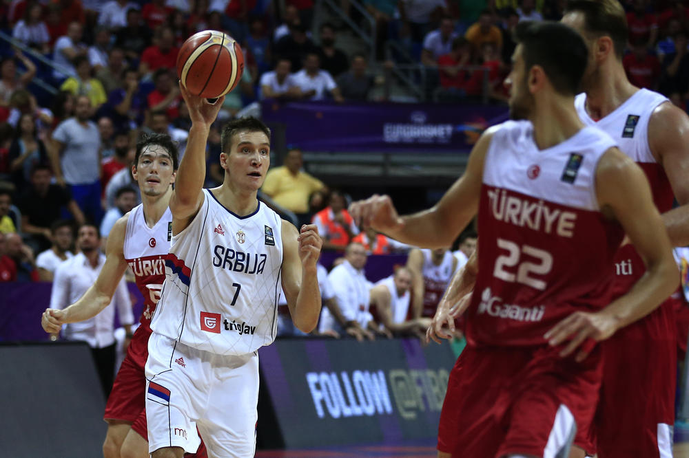 Kada čujete kakve je fore bacao selektor Mađarske pred susret sa Srbijom, plakaćete od smeha! (FOTO)