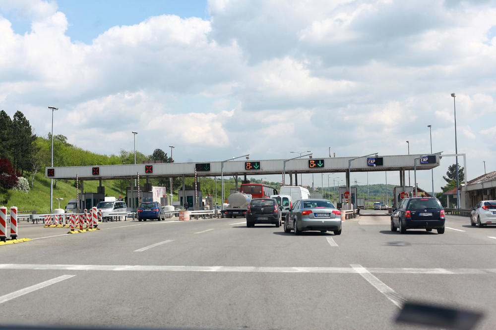 LETNJA SEZONA GUŽVI POČINJE: Pojačan saobraćaj ka Makedoniji, Bugarskoj i Crnoj Gori