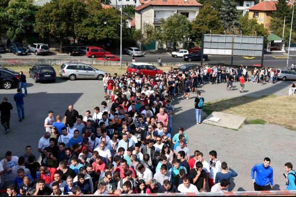 Slike s Marakane od kojih već sada u BATE-u, Arsenalu i Kelnu gutaju knedle i drhte im noge! (FOTO)