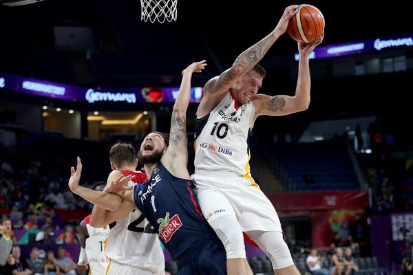 Nemci razbili Austrijance i ostali na čelu tabele! (FOTO)