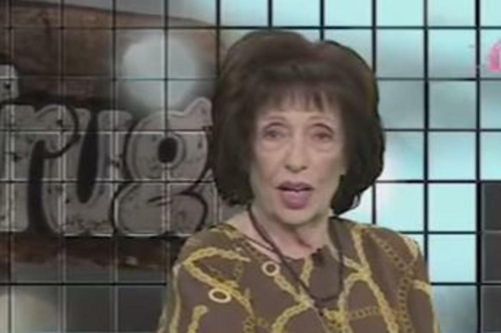 ODLEPILA, PA SE SKINULA: Glumica u 87. godini pokazala gole grudi! (FOTO)