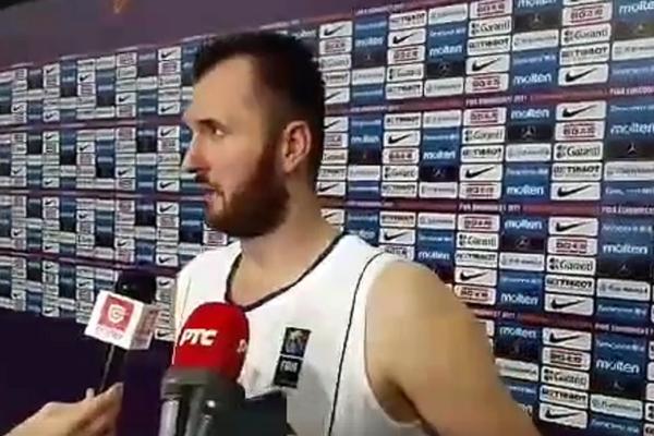 Mačvan se zahvalio navijačima i istakao je šta je reprezentacija dobila ovim kvalifikacijama! (VIDEO)