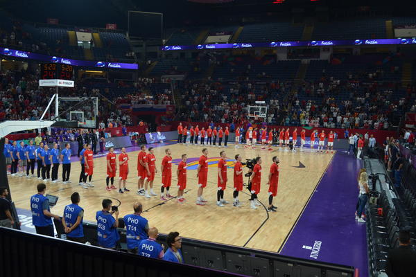 TEŠKA SRAMOTA ZA DOMAĆINA EUROBASKETA: Turci ponovo pljunuli Srbiji u lice! (VIDEO)