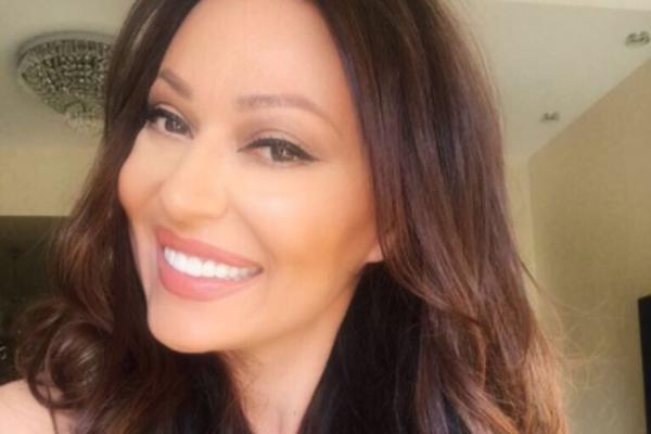 DOKUMENTOVANO: Ceca otkrila kako se sprema za izlazak, malo je zaigrala ali svi su gledali njenu fenomenalnu gajbu! (VIDEO)