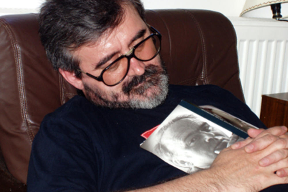 PREMINUO AUTOR INDEKSOVOG RADIO POZORIŠTA: Napustio nas je novinar i satiričar Petar Lazić!