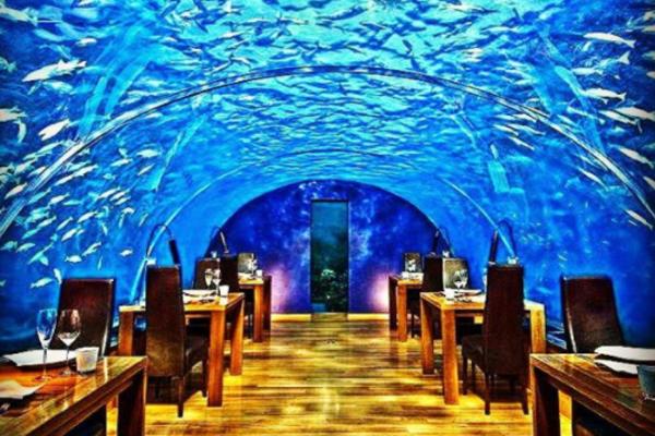 RESTORAN KOJI JE 5 METARA POD VODOM ĆE VAS ODUŠEVITI! Ali, morate da požurite (FOTO)