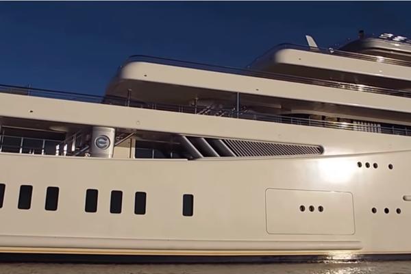 U PORTO MONTENEGRU SE OLUPALA MEGA JAHTA OLEGA BURLAKOVA: Košta neverovatnih 200 miliona dolara