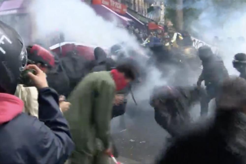 PLUŠTALE KAMENICE ZBOG MAKRONOVE REFORME! Opšti haos u Parizu! (VIDEO)