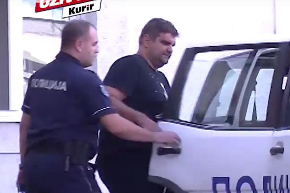 U ZATVORU ĆE PROVESTI 30 DANA! Pogledajte kako policija hapsi Sašu Mirkovića! (VIDEO)