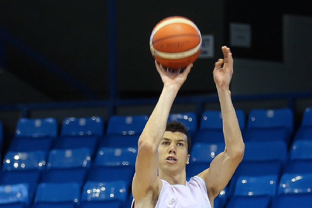 Šta je to imao da kaže Vladimir Lučić pred dvoboj sa Italijanima? (VIDEO)