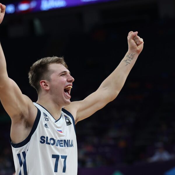 Kad si dete onda ne igraš, nego se igraš košarke: Porzingis je dobio svoju prvu noćnu moru i zove se Luka Dončić! (FOTO) (VIDEO)