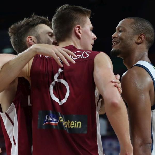 Entoni Rendolf bez dlake na jeziku! A, sad sam vam dobar?! (FOTO)