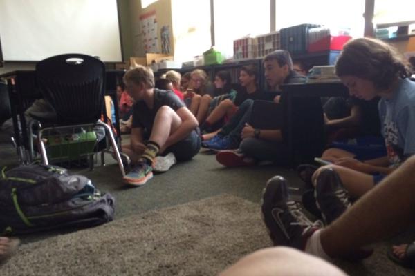 HOROR, PUCNJAVA USRED ŠKOLE! Jedan mrtav, 5 učenika ranjeno! (FOTO) (VIDEO)