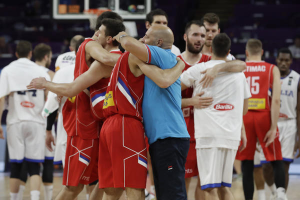 SALE ĐORĐEVIĆ O SVAKOM PONAOSOB: Šta je s Bogdanom? Kako je Mačvan jednim gestom stvorio tim? I koga će tek da šutira u d**e?