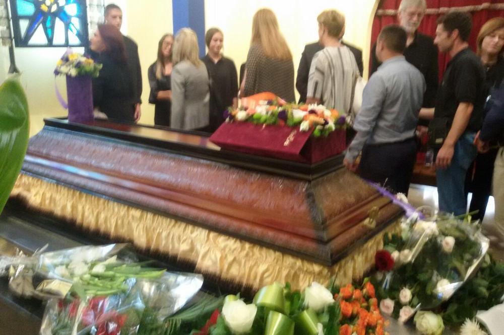 OVAJ DETALJ SA SMOKIJEVOG OPELA ĆE VAS NAJEŽITI! Da li je ovo znak da će Ljubiša živeti večno?