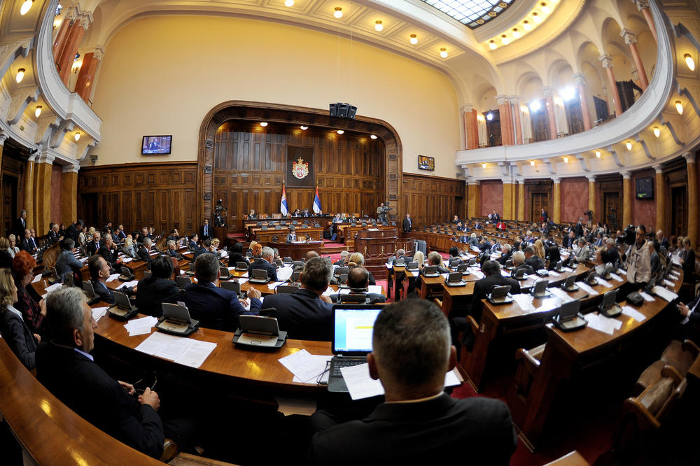 U 12 TAČAKA: Narodni poslanici Srbije podneli Skupštini Predlog rezolucije genocida u Srebrenici (FOTO)