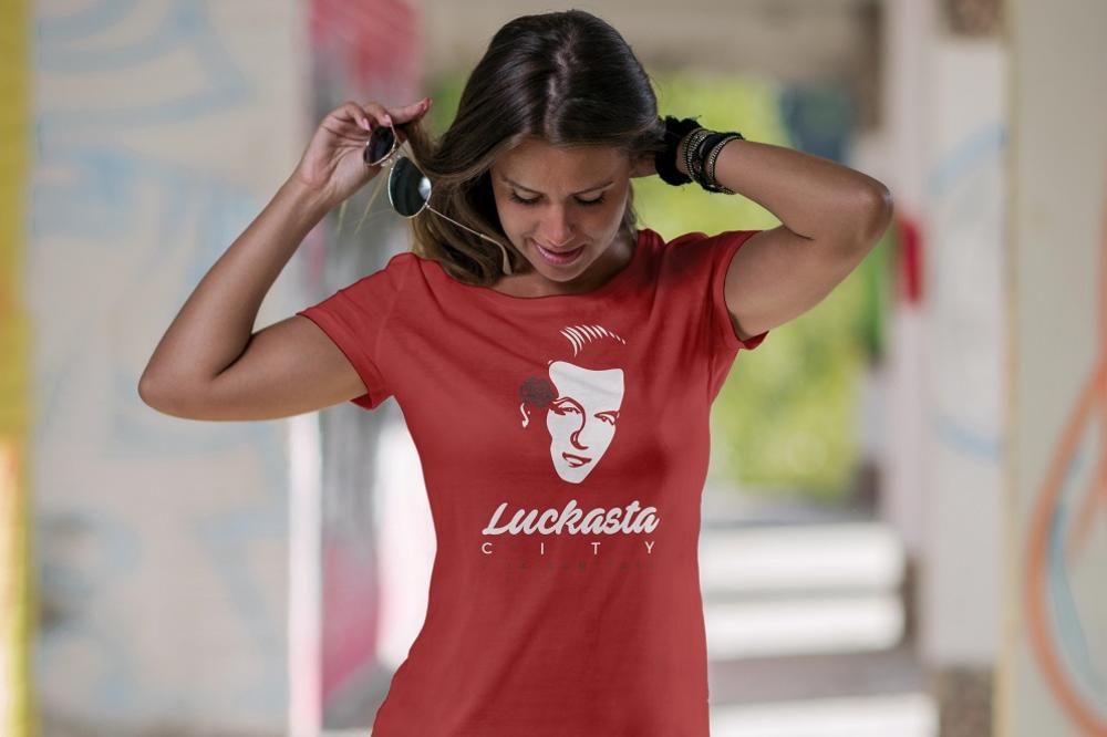 DA LI BI STE VI PROŠETALI OVAKAV NATPIS? Kvalitetne i pristupačne majice domaće proizvodnje