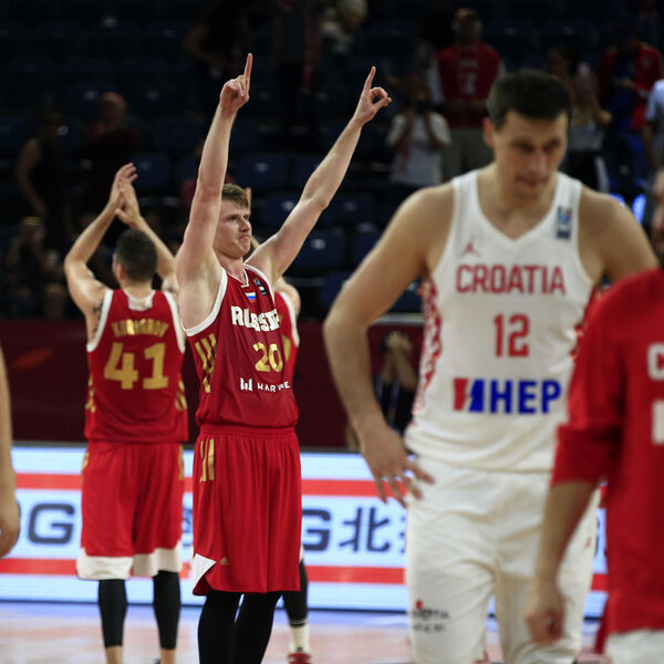 OPTIMISTIČNI VORONCEVIČ: Srbi su umorni! (FOTO) (VIDEO)