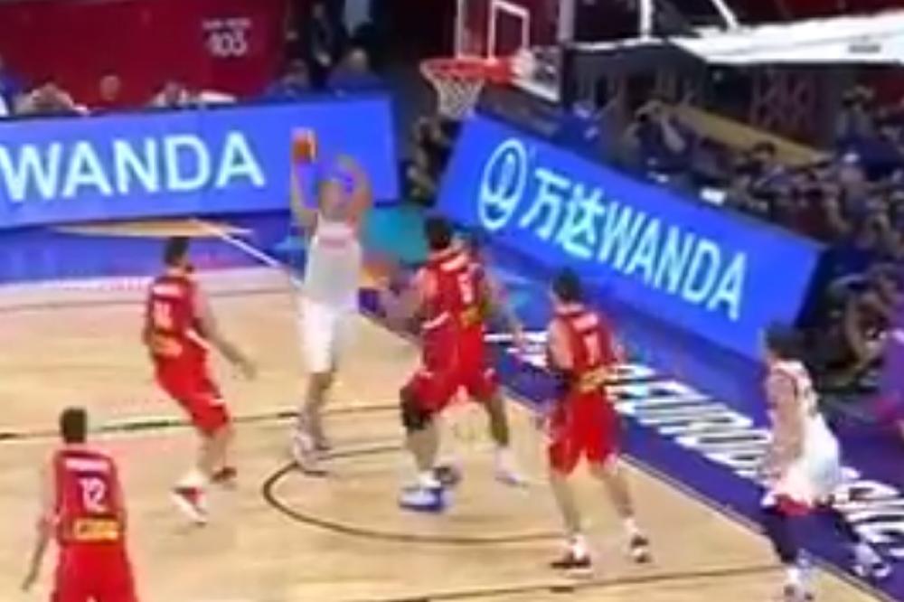 GDE ĆE RUSI BICIKLOM NA BOBIJA? Mozgov je izblamiran, ne znamo hoće li moći da se pojavljuje u javnosti posle ovoga! (VIDEO)