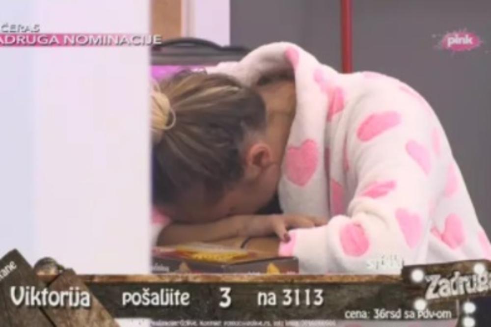 ALO ĐOGANI SMIRI SE KAD TI KAŽEM! Lunu izvređao učesnik ZADRUGE, ona plakala kao luda!