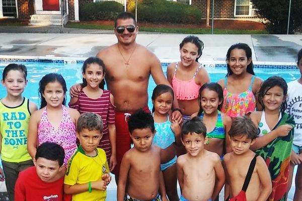 Nikola je u Americi spasio sedmoro dece! GDE JE I ŠTA RADI SPASILAC O KOME JE BRUJAO SVET? (FOTO)