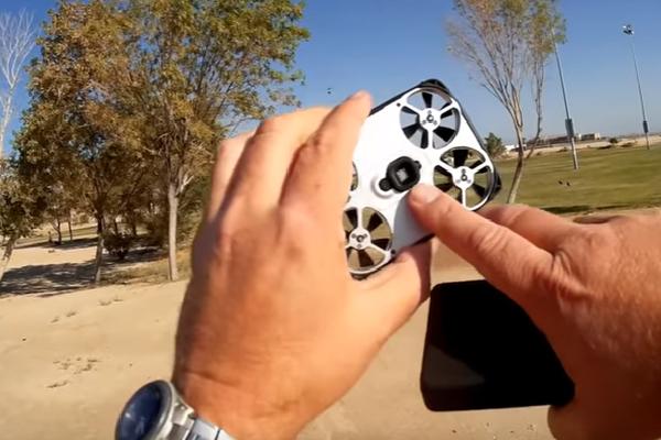 STIGLA JE NOVA ERA SELFIJA I OTKINUĆETE NA OVO! Ovo je leteći štap za fotografisanje