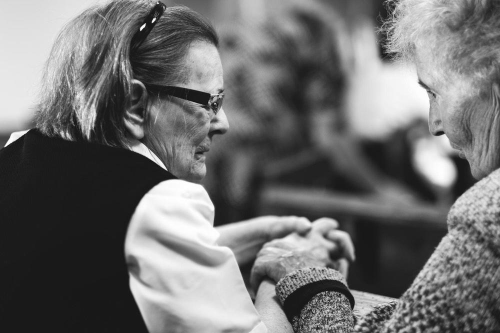 ISPOVEST BAKE ČIJI JE UNUK POGINUO NA SANKANJU: Moj Jovan je nastradao PRED KUĆNIM PRAGOM, na početku svog života!