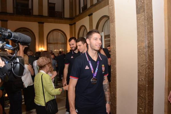 Veliki čovek! Stefan Jović nije mogao da sakrije zahvalnost Đokoviću zbog onoga što je učinio! (FOTO)