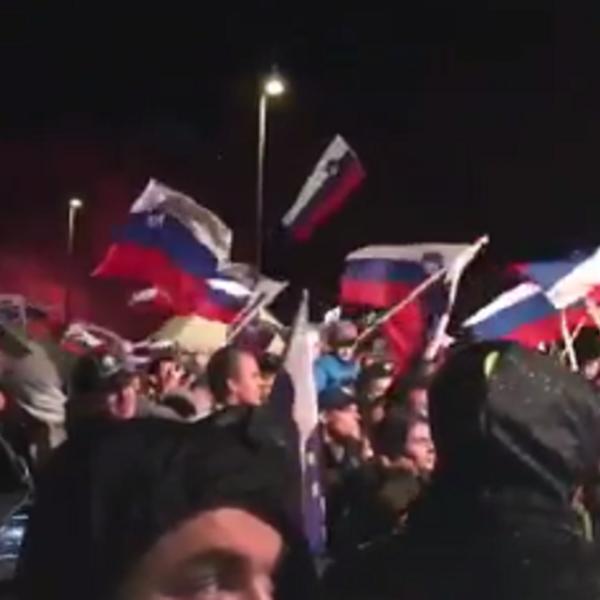 TOTALNI HAOS U LJUBLJANI! Žurka za pamćenje, lude Slovence ni kiša nije omela u proslavi evropske titule sa svojim ljubimcima! (FOTO) (VIDEO)