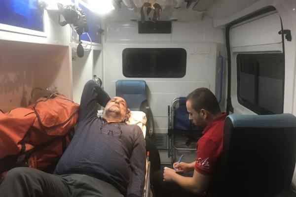 VUKAŠIN OBRADOVIĆ HITNO PREBAČEN U BOLNICU! Posle štrajka glađu, stanje mu se rapidno POGORŠALO!