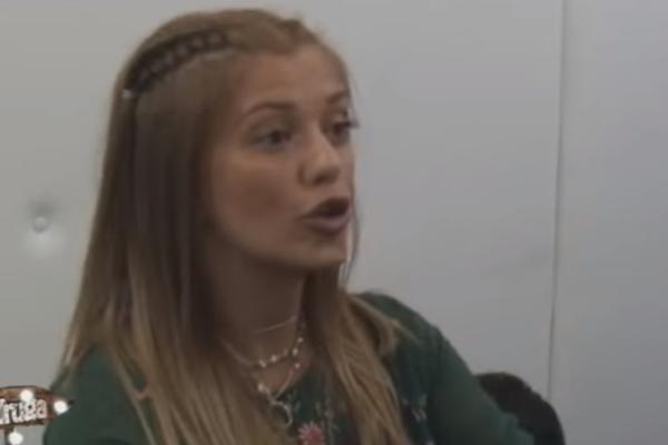 SLOBINA ŽENA OTKRILA PRAVU ISTINU O LUNI ĐOGANI! Nije ona nikakva fina devojka, skidala je dečka drugarici, tukla je TRUDNA žena!