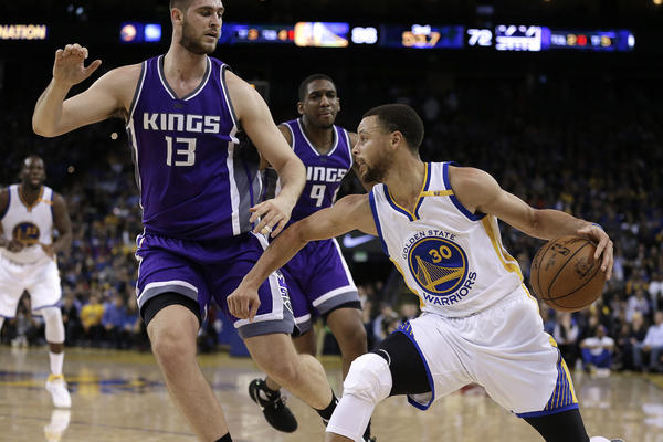 TO JE PATRIOTA! NBA tim mu zabranio da igra kvalifikacije, ali on se NE PREDAJE! (FOTO)