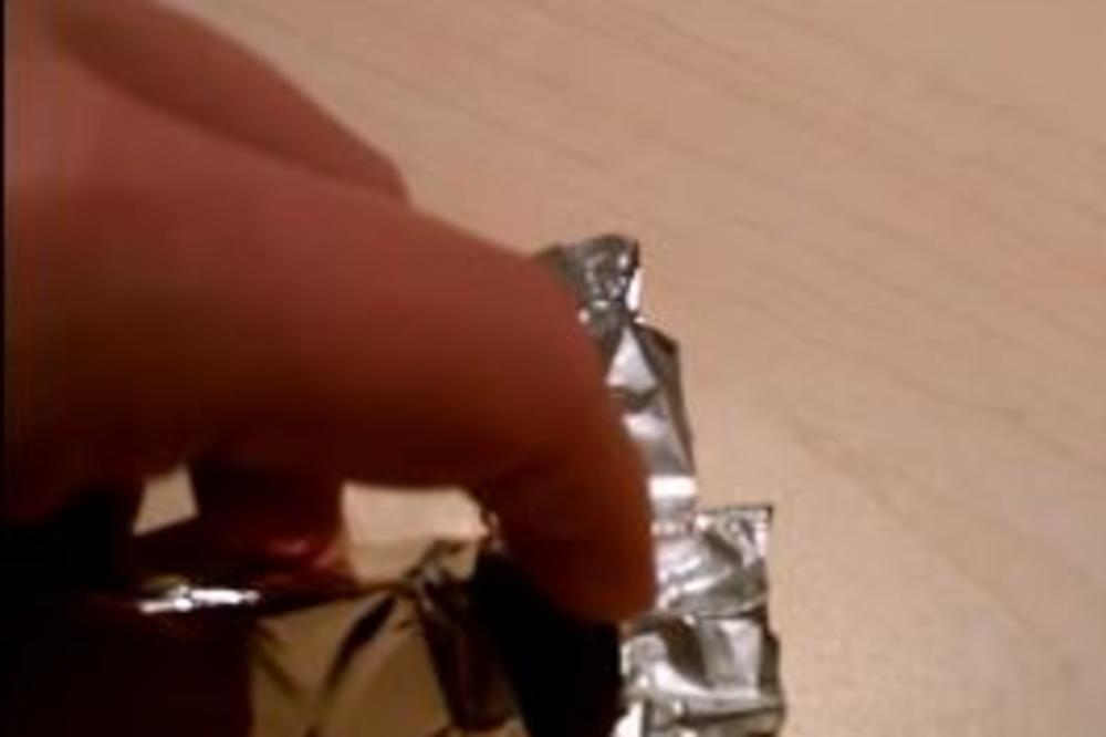 CEO ŽIVOT TOBLERONE JEDETE POGREŠNO! Pogledajte najveću čokoladnu tajnu! Njihov oblik NIJE SLUČAJAN (VIDEO)