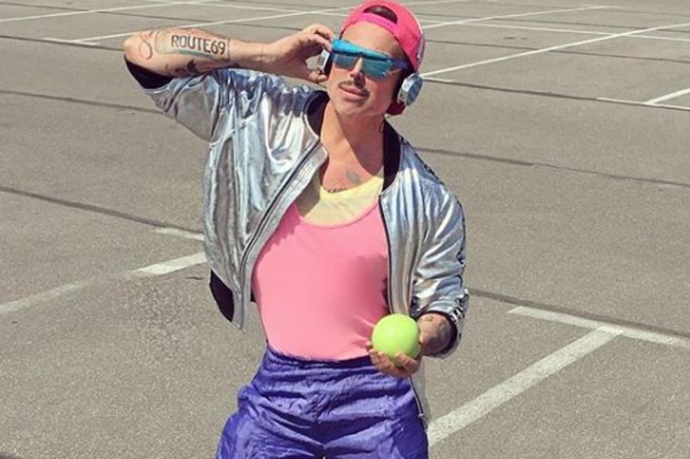 Bivši učesnik srpskog rijalitija pozirao GO i pokazao svoju BOLNU EREKCIJU: OBARAM GINISOV REKORD, mora da mi ostane dignut 34 dana! (FOTO)