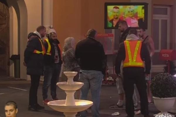 NOVI BRUTALNI OKRŠAJ U ZADRUZI: Anđela pred zoru pesničila Smilju, ni obezbeđenje nije moglo da je zaustavi! (VIDEO)