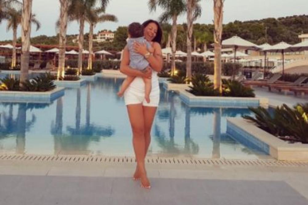 GOSPODE... Emocije preplavile Seku Aleksić zbog sinovljevog prvog rođendana, svima idu suze zbog poruke koju je napisala! (FOTO)