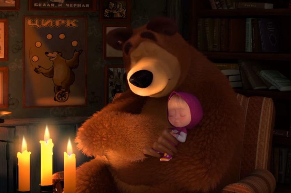 VELIKI USPEH "MAŠE I MEDVEDA"! Ruski crtani film na DVA JEZIKA prešao 10 MILIONA pretplatnika, pa osvojio NAGRADU!