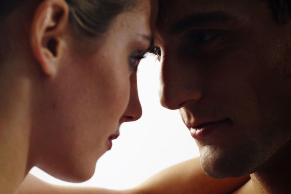 SAZNAO JE DA NJEGOVA ŽENA IMA DRUGOG: Razlog zbog kojeg je ostao sa njom jedne je razbesneo a druge oduševio!