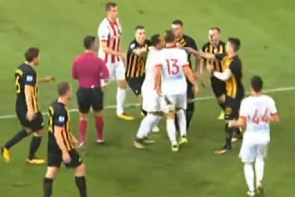 Oglasio se Ćosić posle havarije na atinskom derbiju! Odalamio me u glavu sa leđa, a kad sam se okrenuo... (VIDEO)