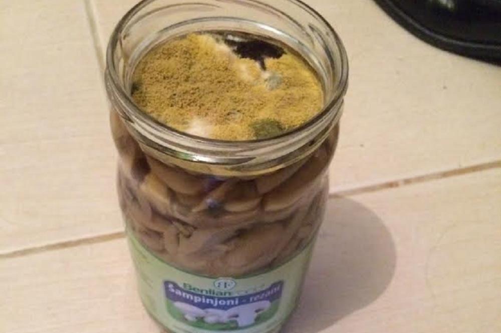 U AMANU PRODAJU BUĐAVE ŠAMPINJONE! Rok upotrebe istekao pre 2 meseca! (FOTO)