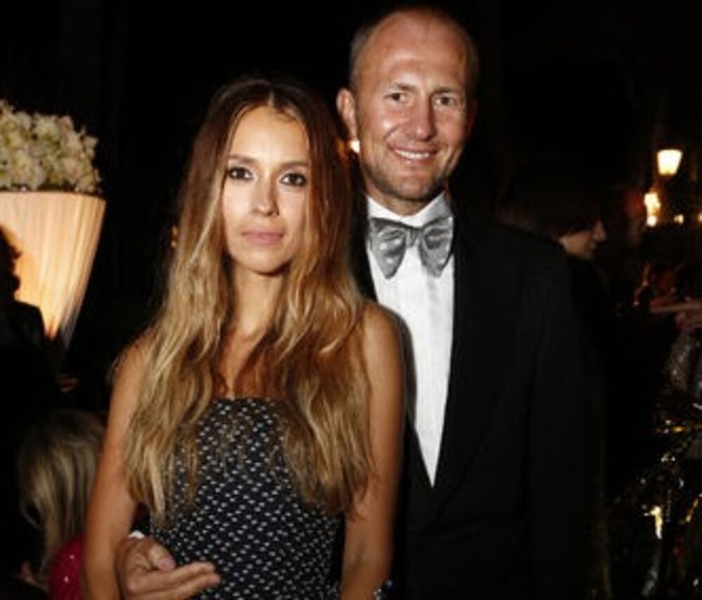 Bivša 'modelsica' Sandra Nikolić, sada Meljničenko, od 2005. godine u braku je sa ruskim multimilijarderom Andrejom Meljničenkom.