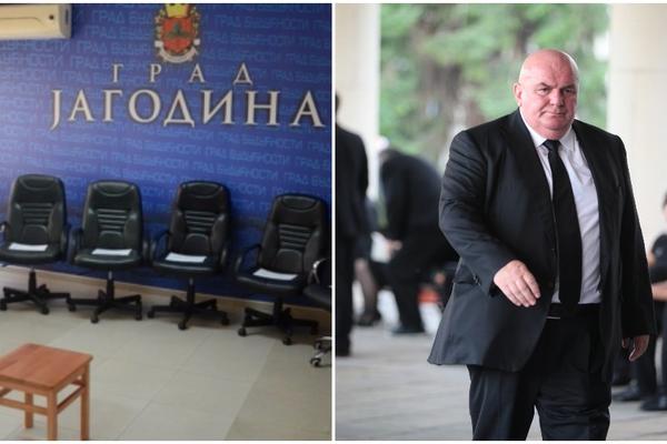 Palma prodao fotelju za 2.500 evra! Oduvaće vas razlog zbog kog će sedeti na HOKLICI!