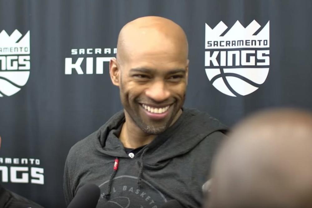 IMPRESIONIRAN SAM: Bogdan ima da naraste kao kvasac kad bude čuo šta je "Deda" Vins Karter rekao o njemu! (VIDEO)