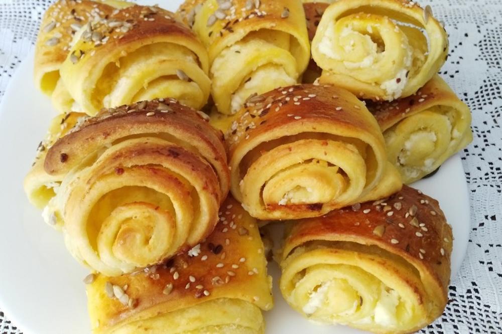 Čik probaj da ne probaš! Kiflice sa sirom su najbolji doručak na svetu! (RECEPT) (VIDEO)