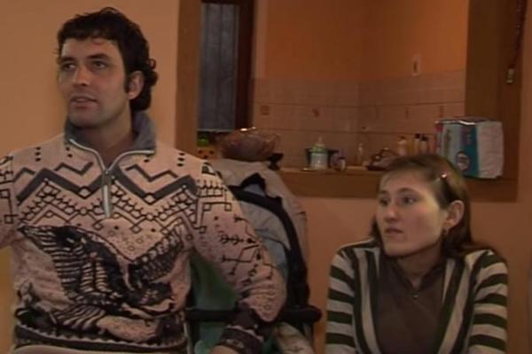 CELO SELO PROTIV RIJALITI PARA! Sestra napala da dete nije Markovo, Divna u suzama...opšti PAKAO u GLOŽANIMA (VIDEO)