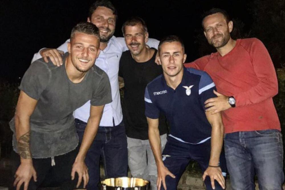 ZAŠTO IH NEMA U REPREZENTACIJI? Mateja Kežman otvoreno o odnosu FSS-a prema njegovim klijentima, braći Milinković Savić!