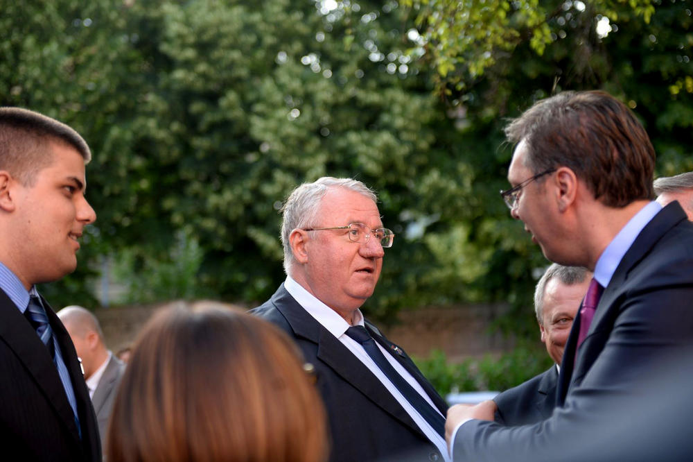 SPREM`TE SE, SPREM`TE ČETNICI! Šešelj pozvao Vučića na TV DUEL!