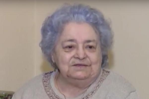 BAKICA OBNOVILA CRKVU GOLIM RUKAMA! Osamdesetogodišnja Jelena je TRI godine molerisala na skelama! (VIDEO)