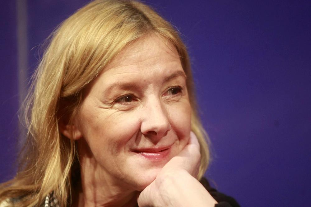 NOVINARSTVO JOŠ NIJE NA DNU, OSTAJE SPREJ PROTIV  MUVA! Olja Bećković BRUTALNO o srpskoj realnosti