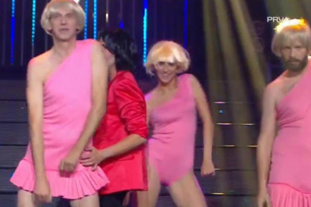 LOKICE SU IZAŠLE NA SCENU, A PUBLIKA JE POLUDELA KAD JE SHVATILA DA SU TO MUŠKARCI! Šašić, Vikler i Neša Bridžis đuskali u štiklama! (FOTO)